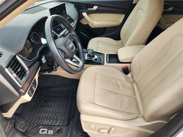 Used 2022 Audi Q5 2.0T Premium w/ Convenience Package image 13