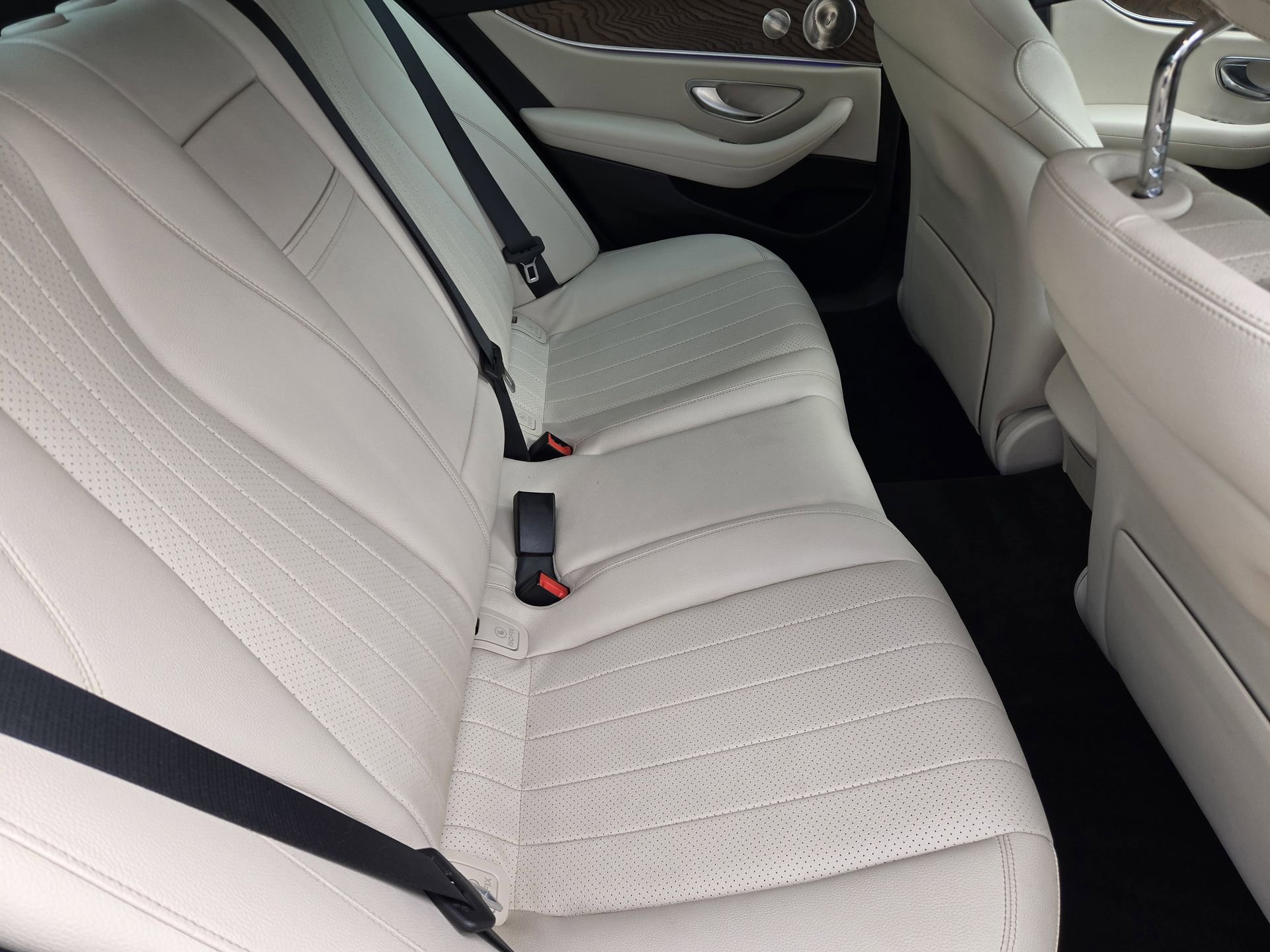Used 2021 Mercedes-Benz E 350 4MATIC Sedan image 27