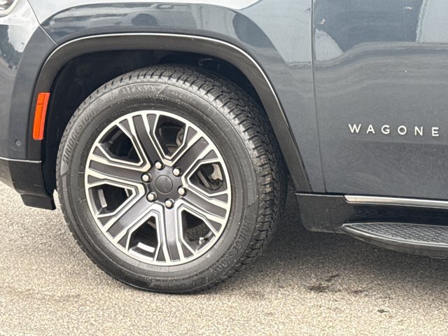 Used 2024 Jeep Wagoneer L Series II RWD image 6