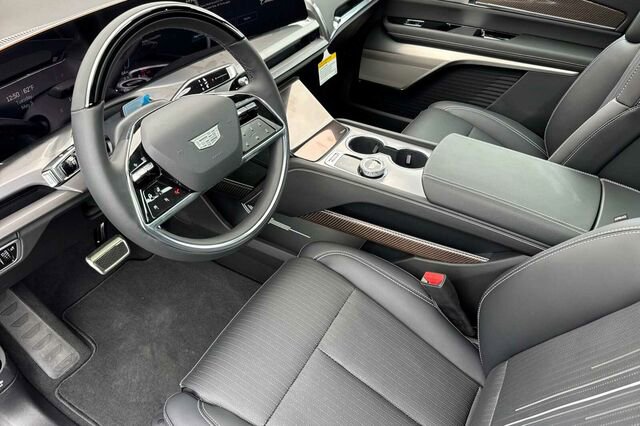 New 2026 Cadillac Vistiq Premium Luxury w/ LPO, Floor Liner Package AWD/4WD image 10