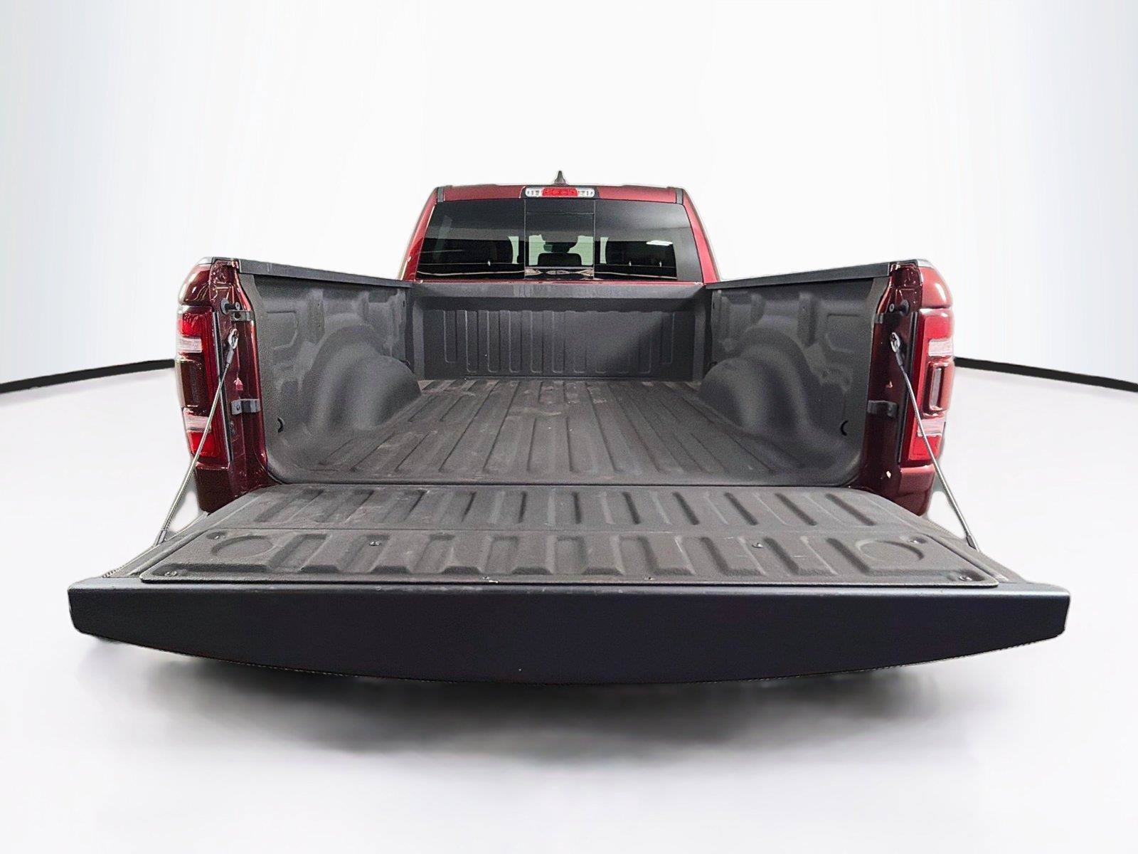 Used 2023 RAM 1500 Laramie AWD/4WD image 14