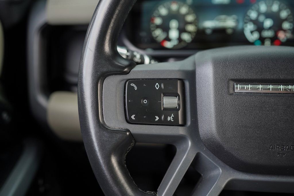 Used 2022 Land Rover Defender 90 X-Dynamic S image 29