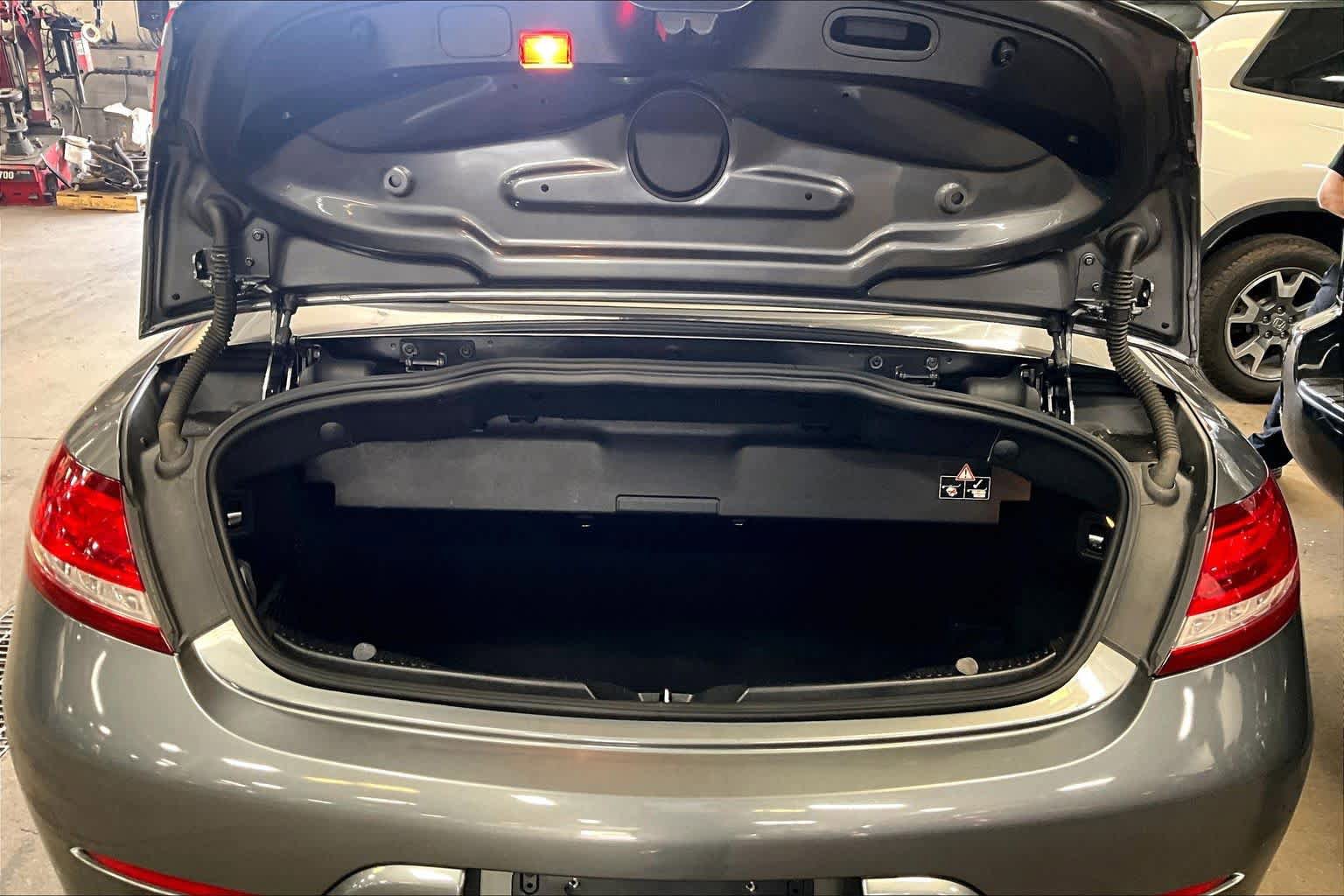 Used 2017 Mercedes-Benz C 300 4MATIC Cabriolet image 31