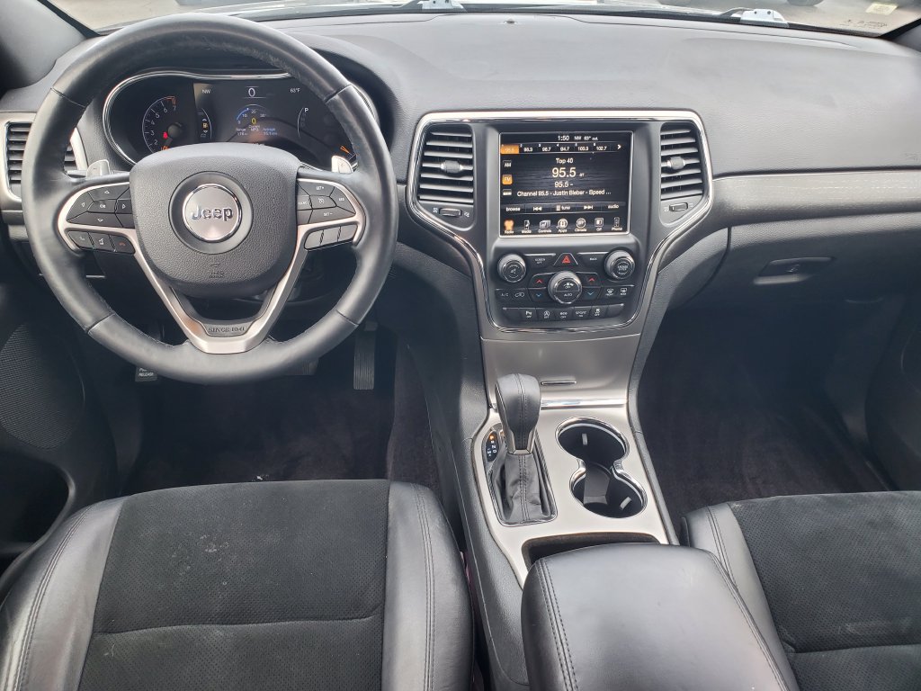 Used 2017 Jeep Grand Cherokee Altitude AWD/4WD image 23