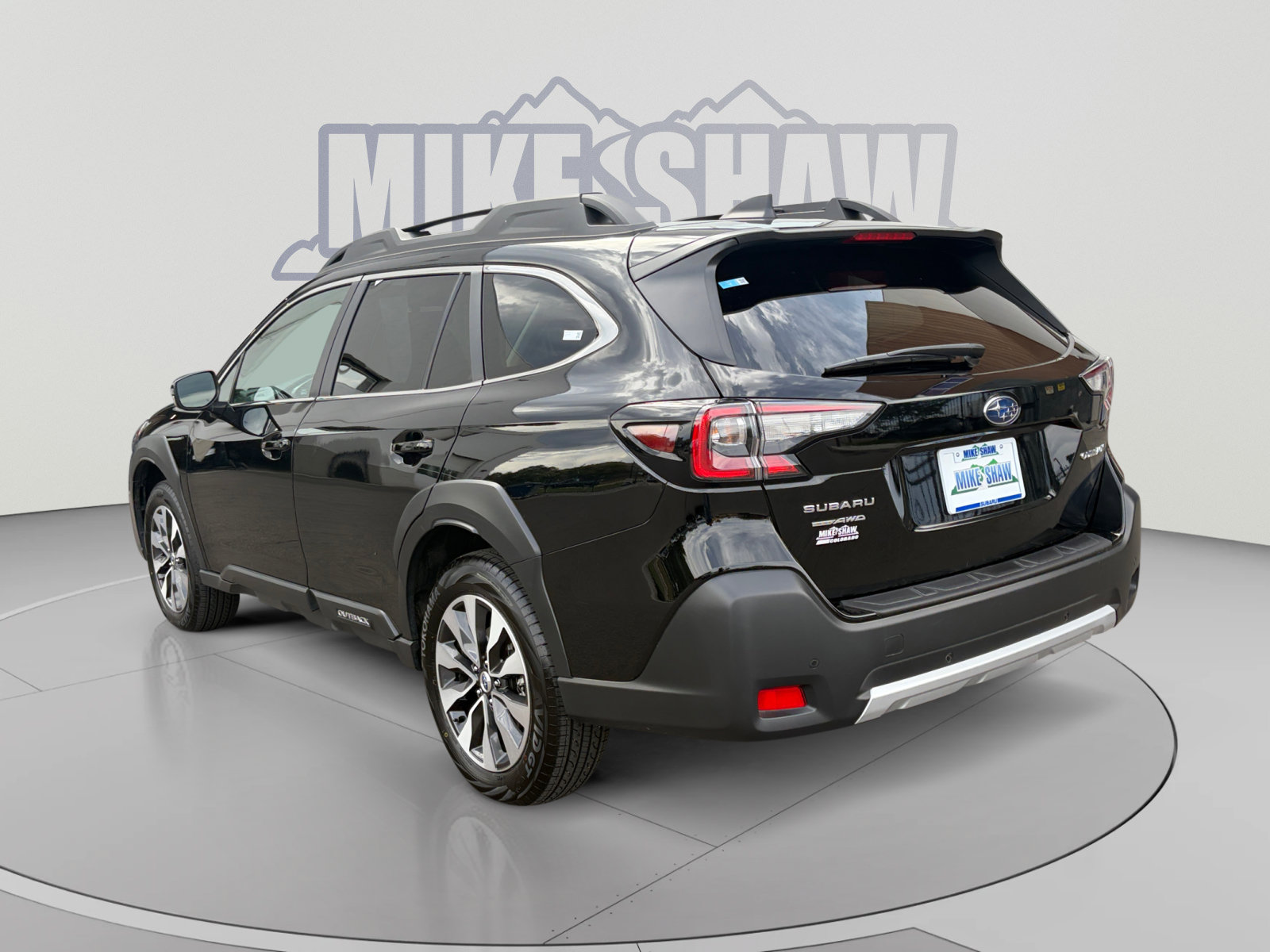 Used 2025 Subaru Outback Limited AWD/4WD image 3