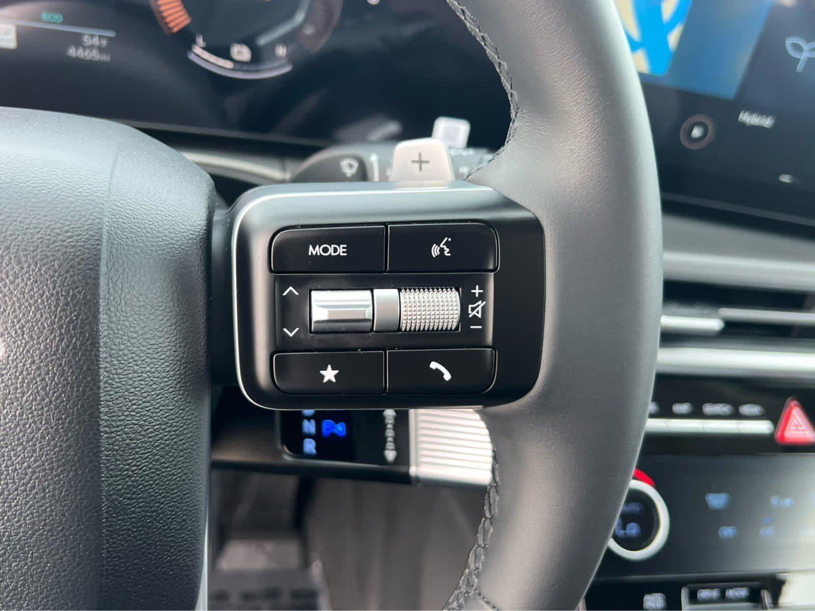 New 2026 Hyundai Santa Fe SE FWD image 33