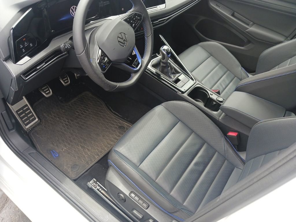 Used 2024 Volkswagen Golf R AWD/4WD image 8