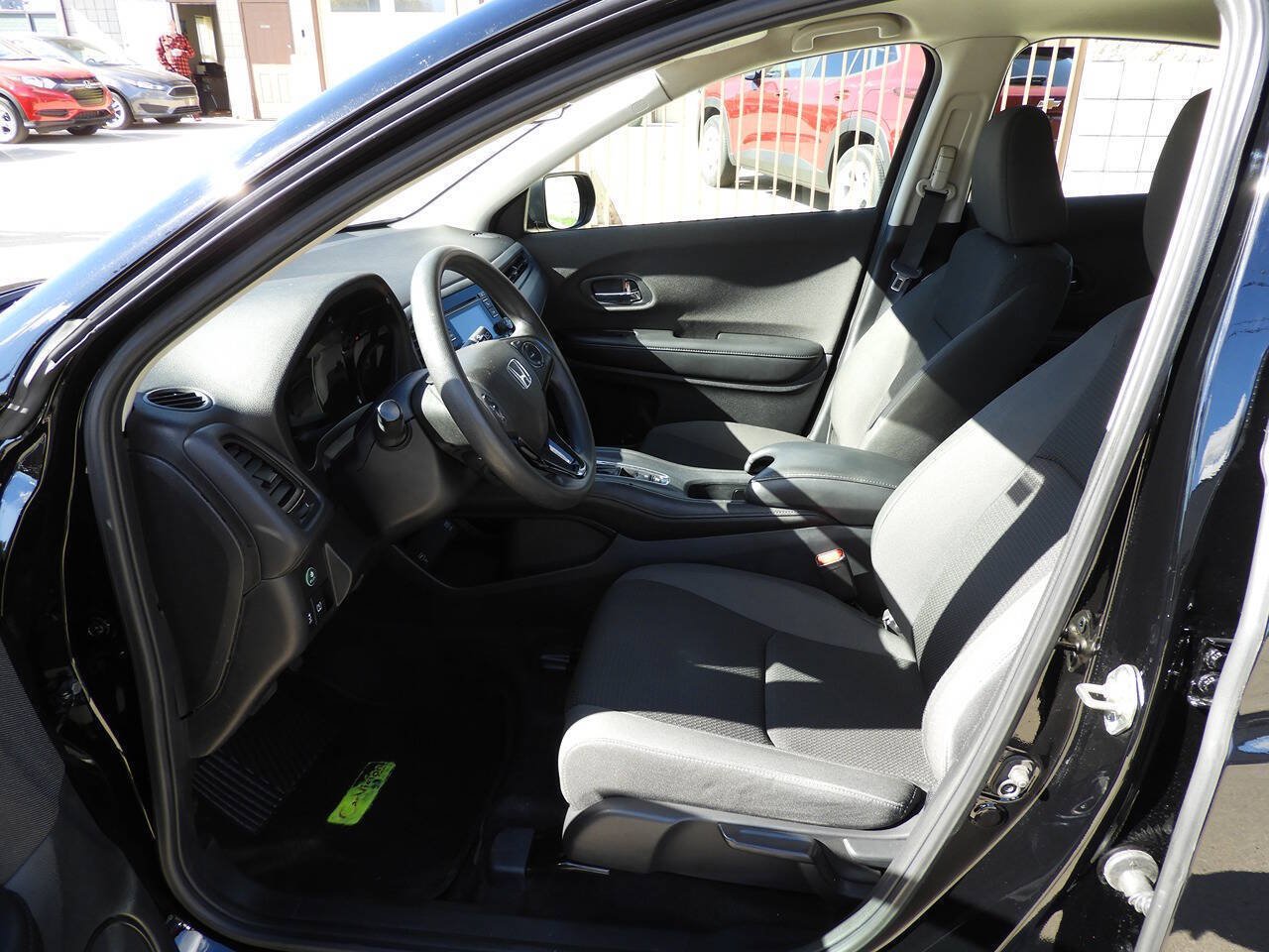 Used 2020 Honda HR-V LX image 18