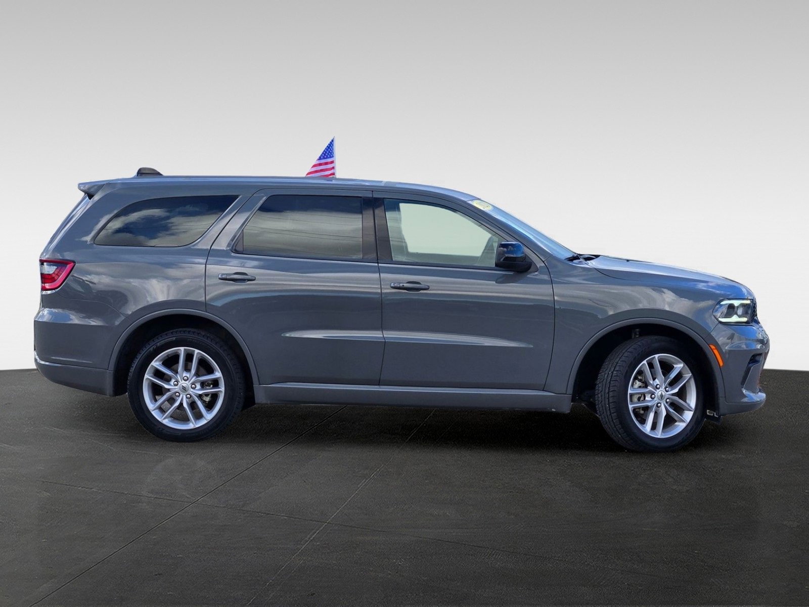 Used 2023 Dodge Durango GT image 3