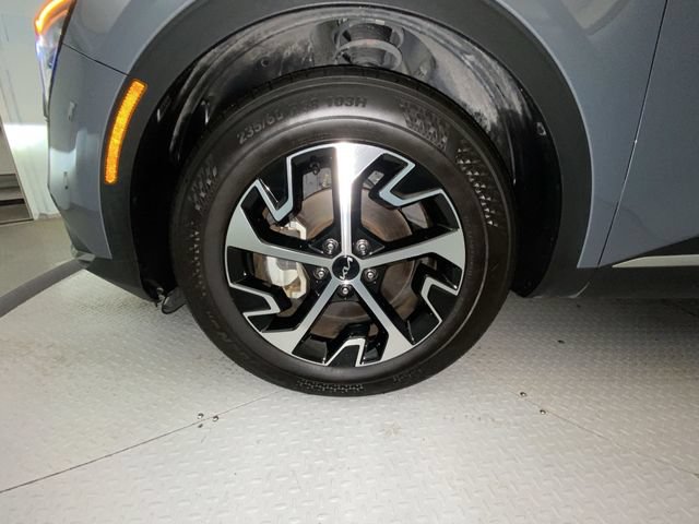 Used 2024 Kia Sportage EX FWD image 10