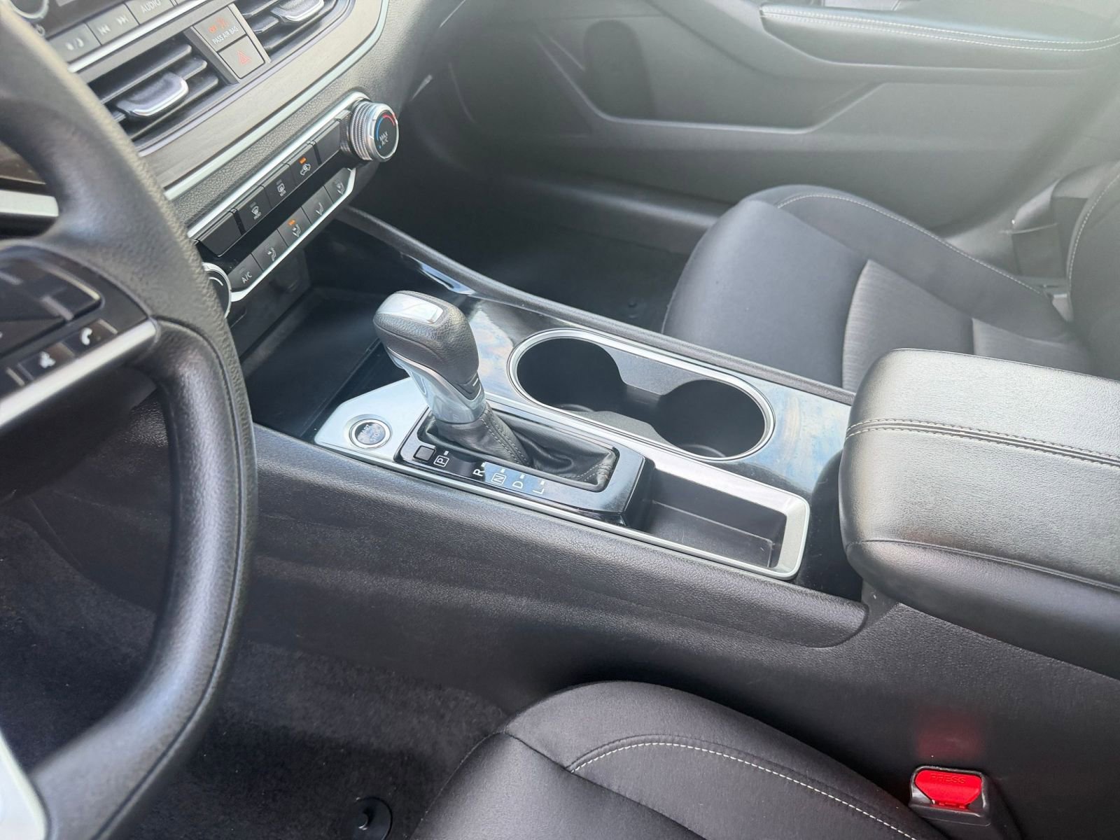 Used 2024 Nissan Altima 2.5 SV image 42