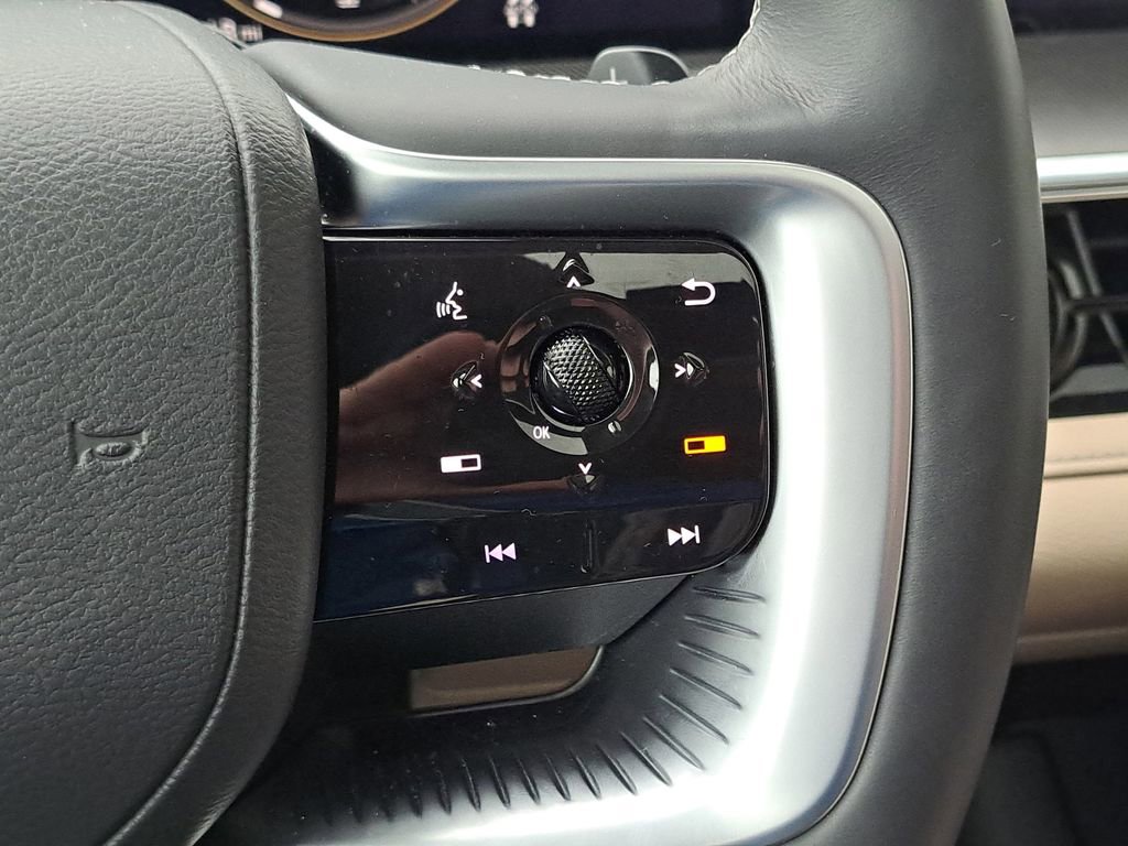 Certified 2025 INFINITI QX80 Pure w/ Cargo Package image 15