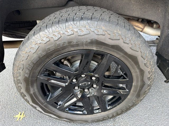 Used 2024 Chevrolet Silverado 1500 LT Trail Boss w/ Convenience Package II AWD/4WD image 17