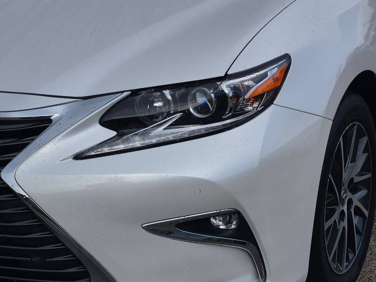 Used 2017 Lexus ES 350 w/ Navigation System Package FWD image 11