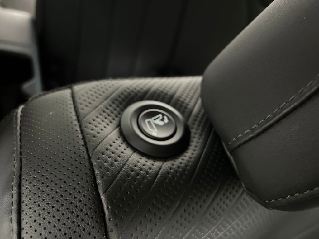 Used 2025 Hyundai Palisade SEL image 20