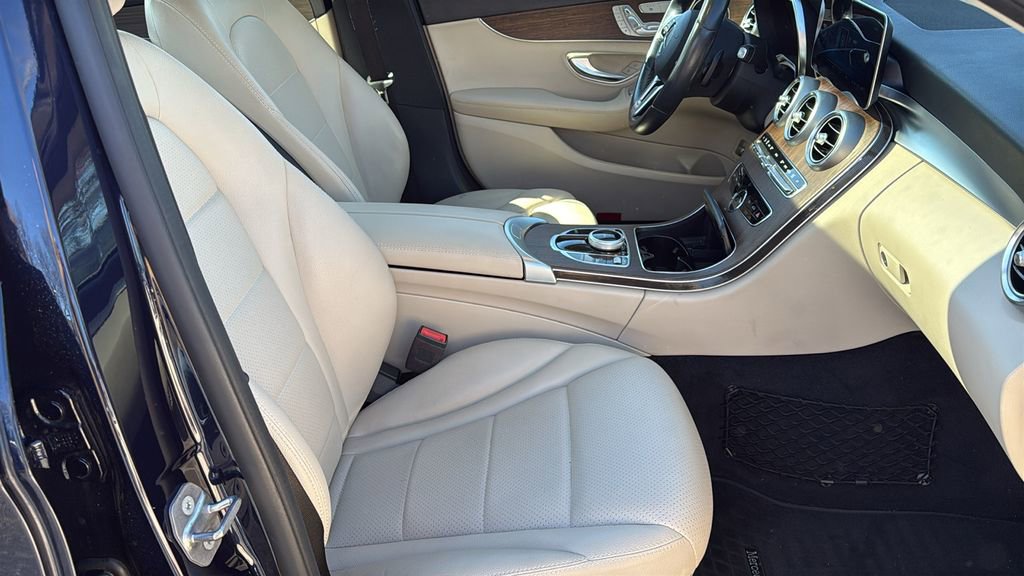 Used 2020 Mercedes-Benz C 300 4MATIC Sedan image 10