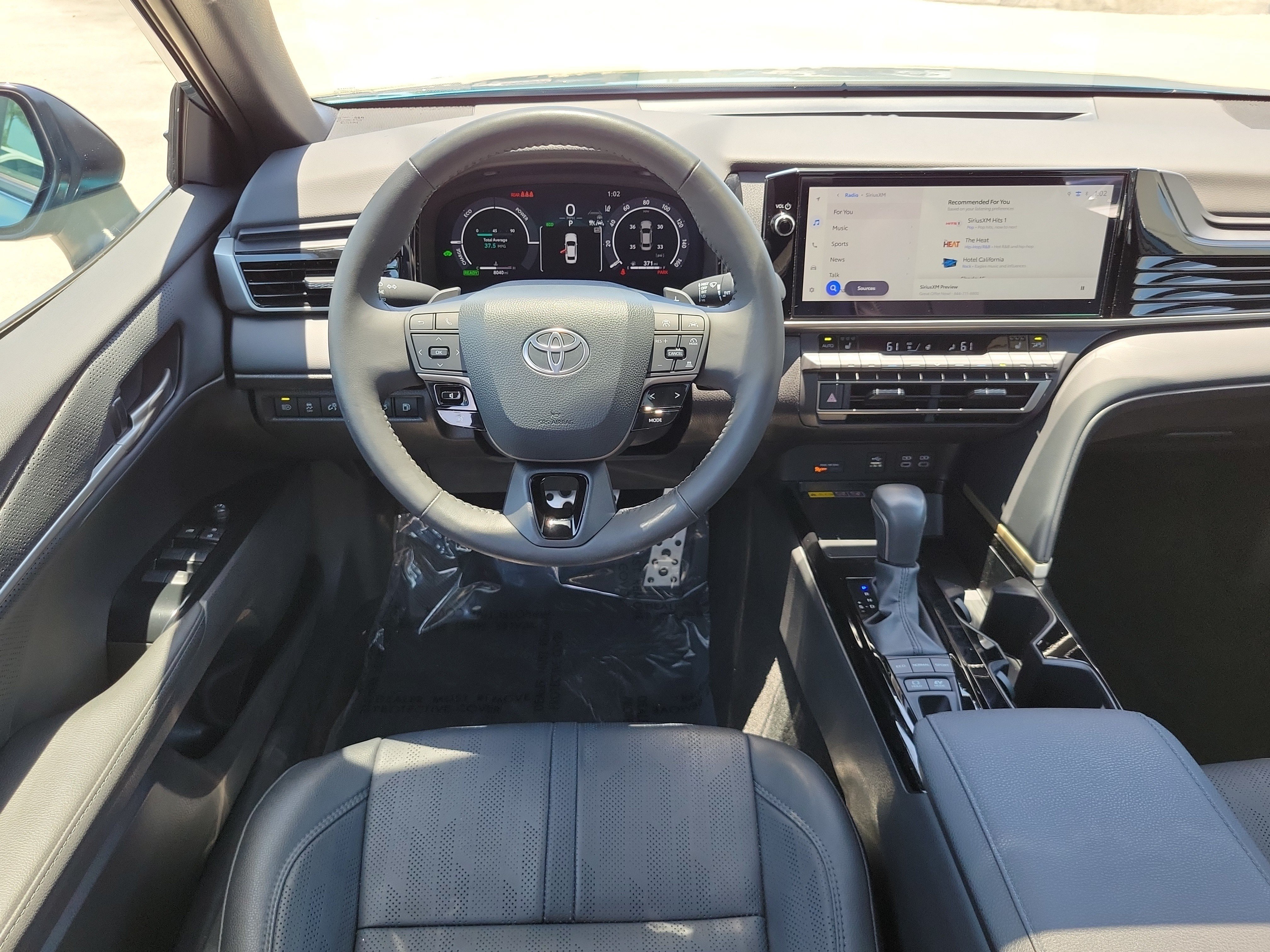 Used 2025 Toyota Camry XSE FWD image 16