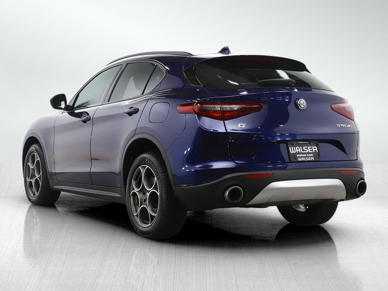 Used 2018 Alfa Romeo Stelvio Sport w/ Quick Order Package 22J Sport image 3