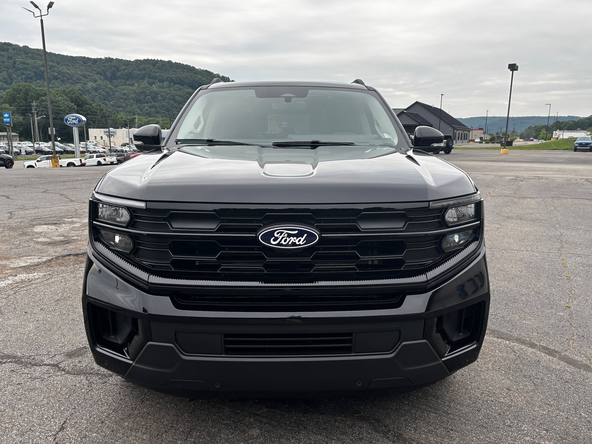 New 2027 Ford Expedition Max Active AWD/4WD image 3