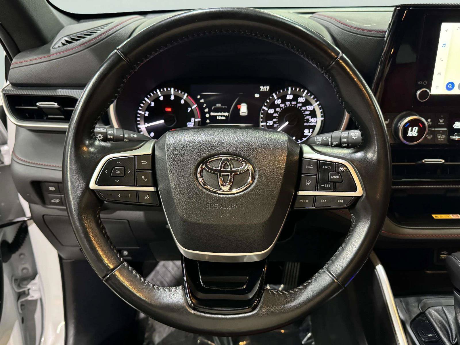 Used 2023 Toyota Highlander XSE AWD/4WD image 27