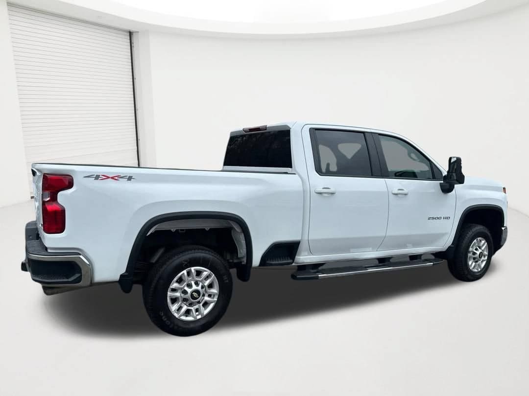 Used 2025 Chevrolet Silverado 2500 LT w/ Convenience Package AWD/4WD image 5