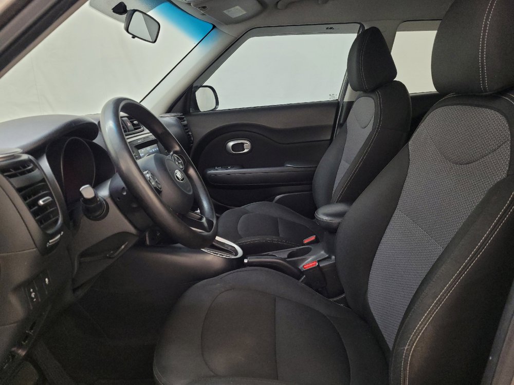 Used 2018 Kia Soul + FWD image 17