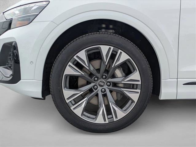 New 2025 Audi Q8 Premium image 10