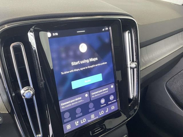 Used 2026 Volvo XC40 B5 Plus w/ Protection Package Premier image 23