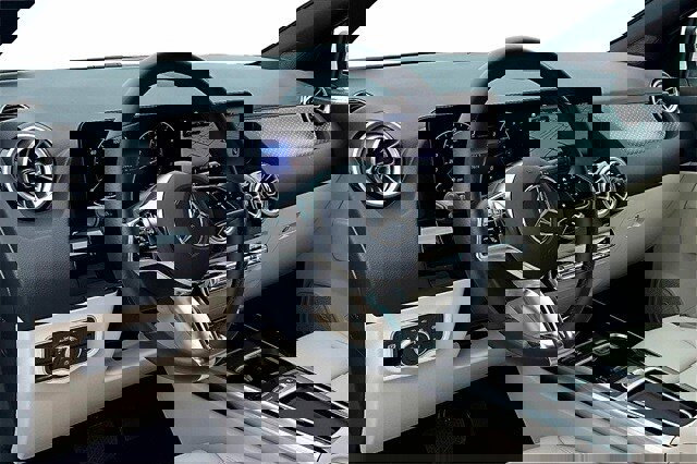 Certified 2025 Mercedes-Benz GLA 250 4MATIC image 20