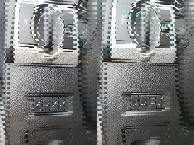 Used 2012 Chevrolet Captiva Sport LTZ AWD/4WD image 23