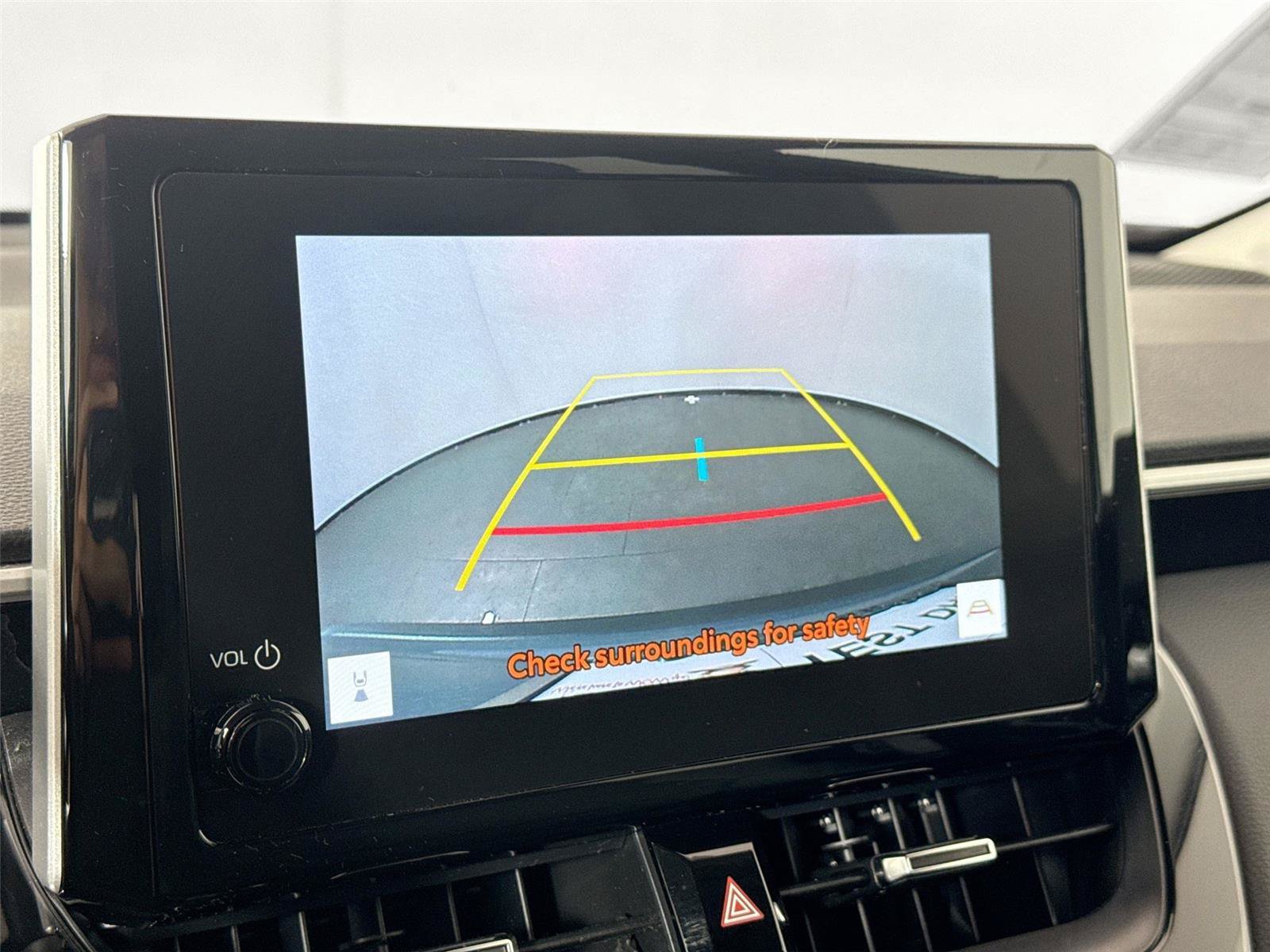 Certified 2025 Toyota Corolla Cross XLE FWD image 22