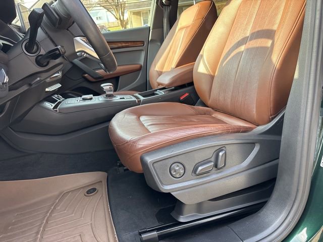 Used 2020 Audi Q5 2.0T Premium w/ Convenience Package image 16