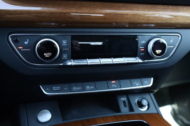 Used 2023 Audi Q5 2.0T Premium w/ Convenience Package image 19