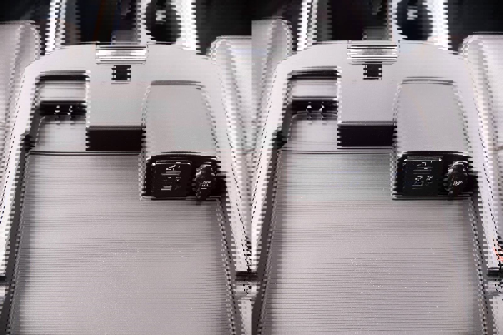 Used 2015 RAM 1500 Laramie w/ Convenience Group AWD/4WD image 10