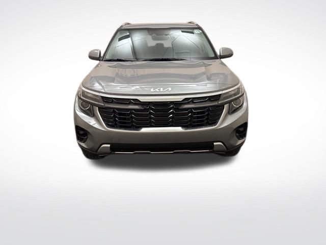 Certified 2026 Kia Seltos S image 2