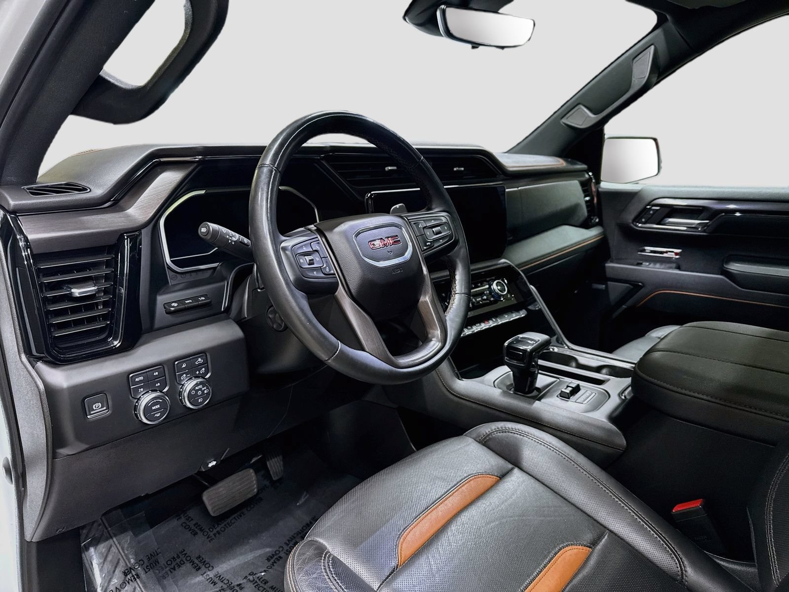 Used 2024 GMC Sierra 1500 AT4 w/ Technology Package AWD/4WD image 10