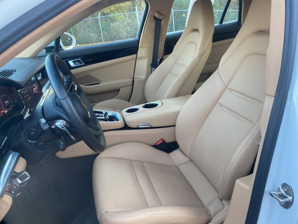 Used 2022 Porsche Panamera Base image 11