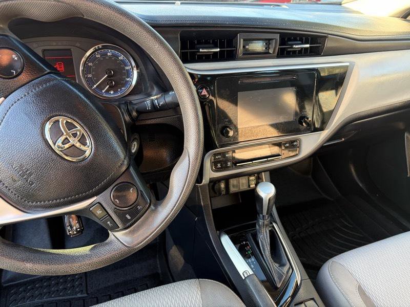 Used 2019 Toyota Corolla LE image 12