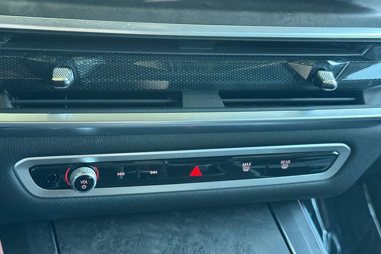 Certified 2024 BMW X5 xDrive40i w/ Parking Assistance Package image 25