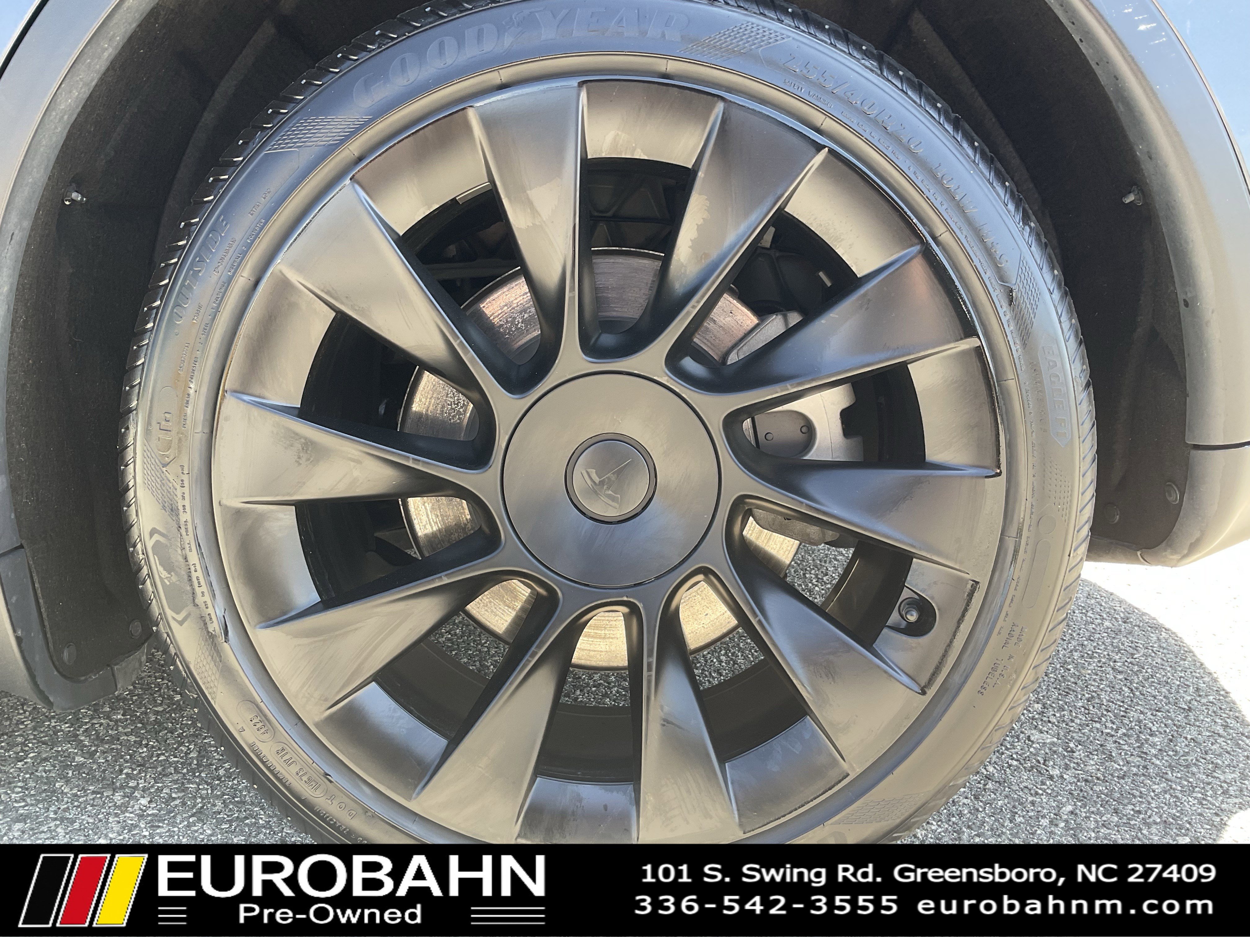 Used 2024 Tesla Model Y Long Range image 32
