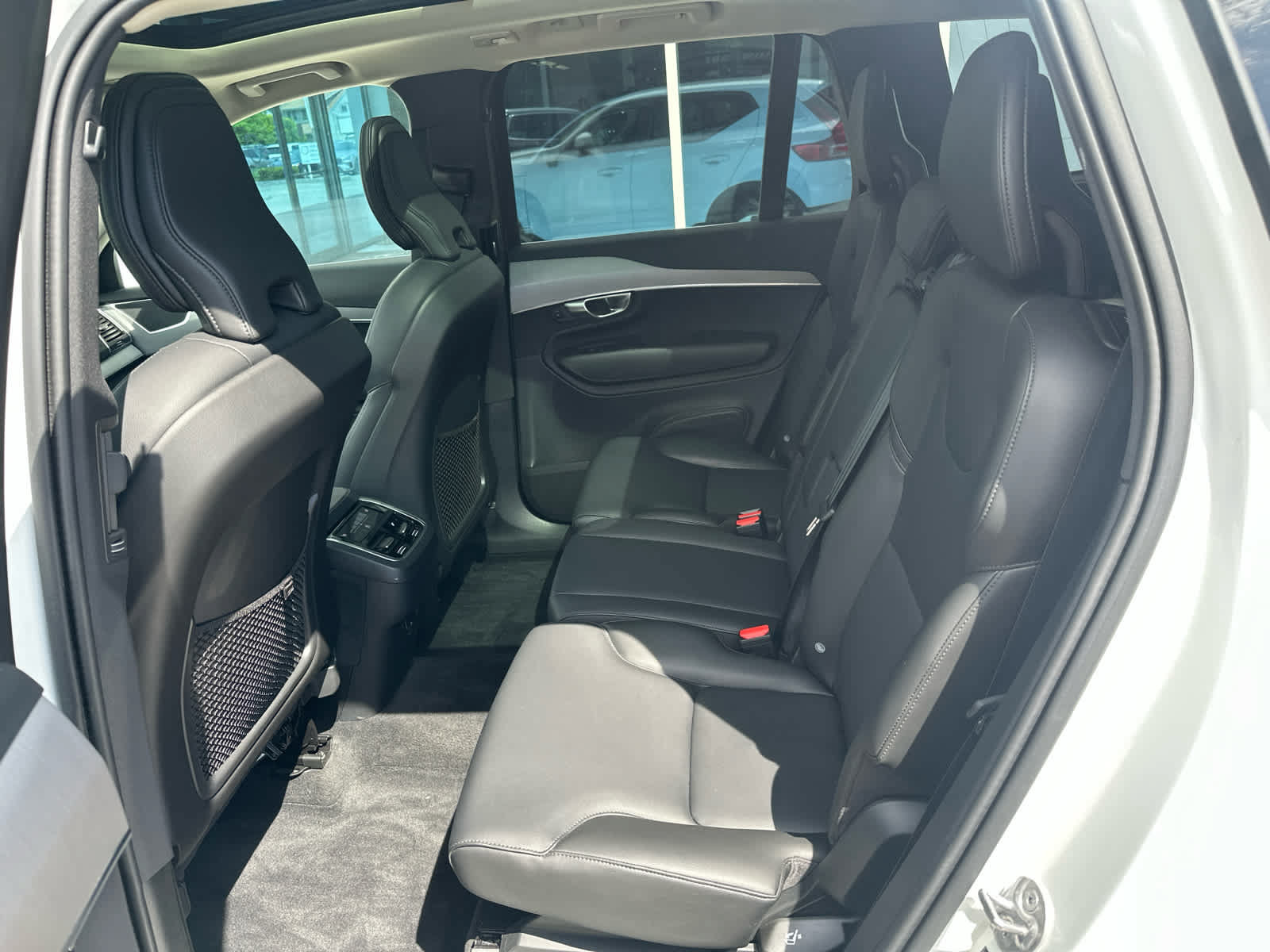 Used 2025 Volvo XC90 B5 Core w/ Protection Package Premier AWD/4WD image 23
