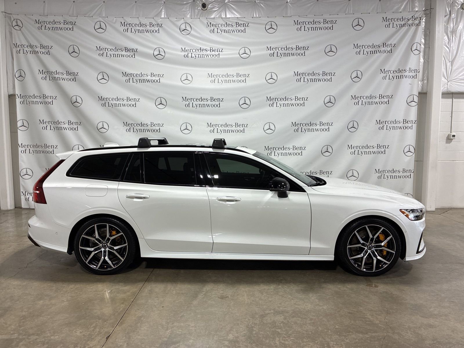 Used 2024 Volvo V60 T8 Polestar image 3