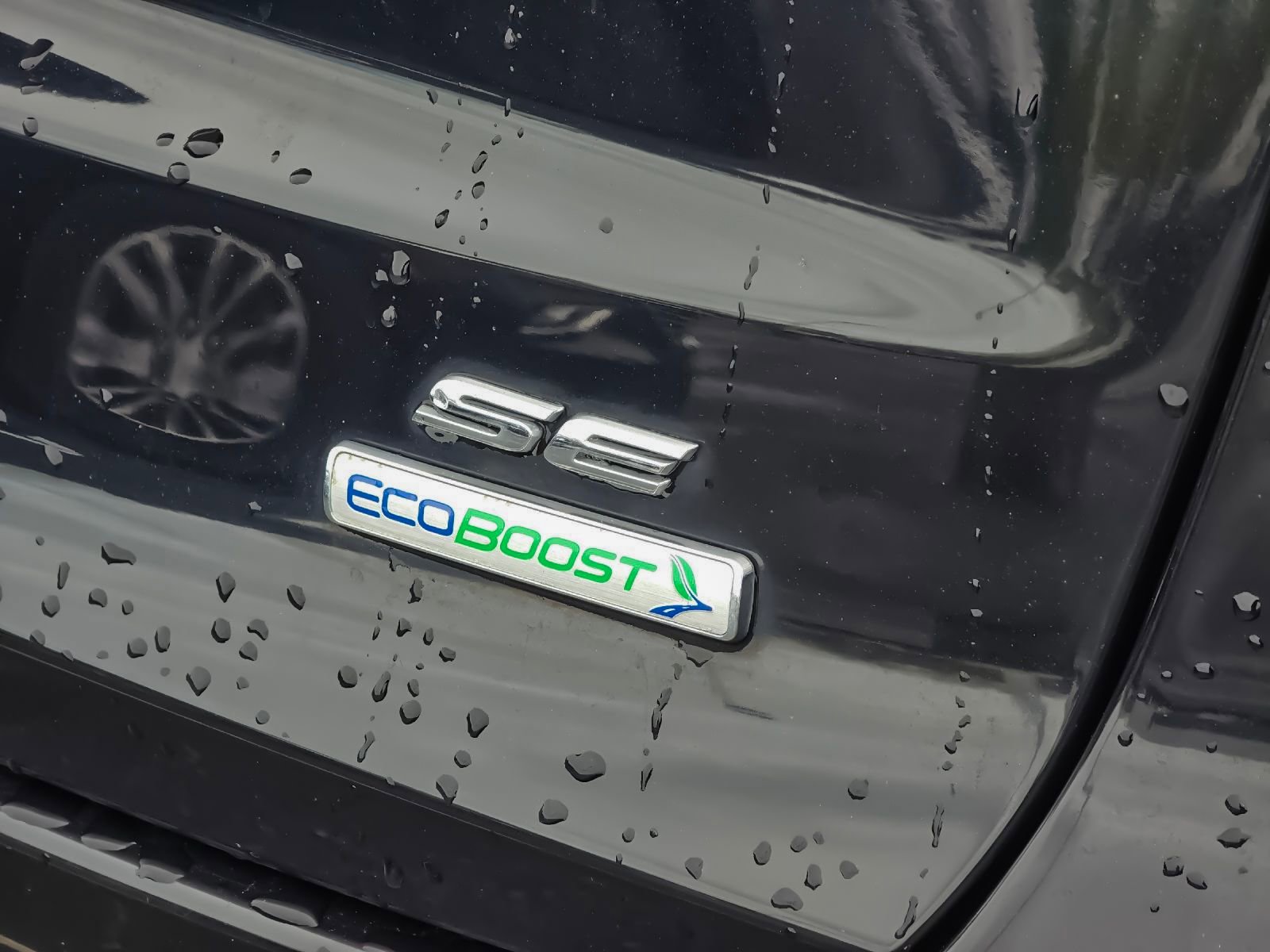 Used 2020 Ford Fusion SE FWD image 25