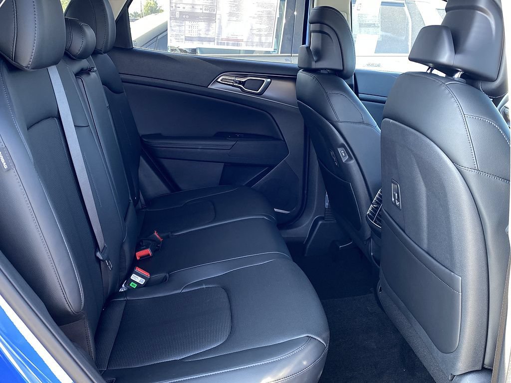 New 2026 Kia Sportage EX w/ EX Panorama Roof Package FWD image 21