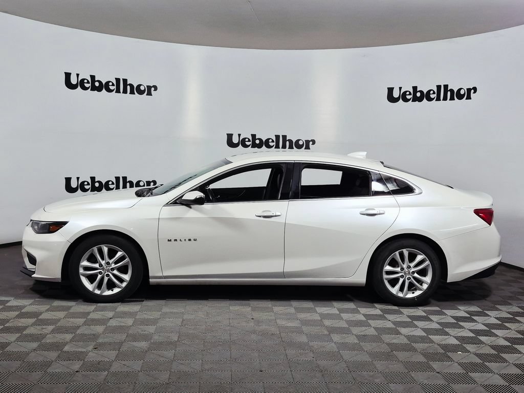 Used 2016 Chevrolet Malibu LT w/ Leather Package FWD image 4