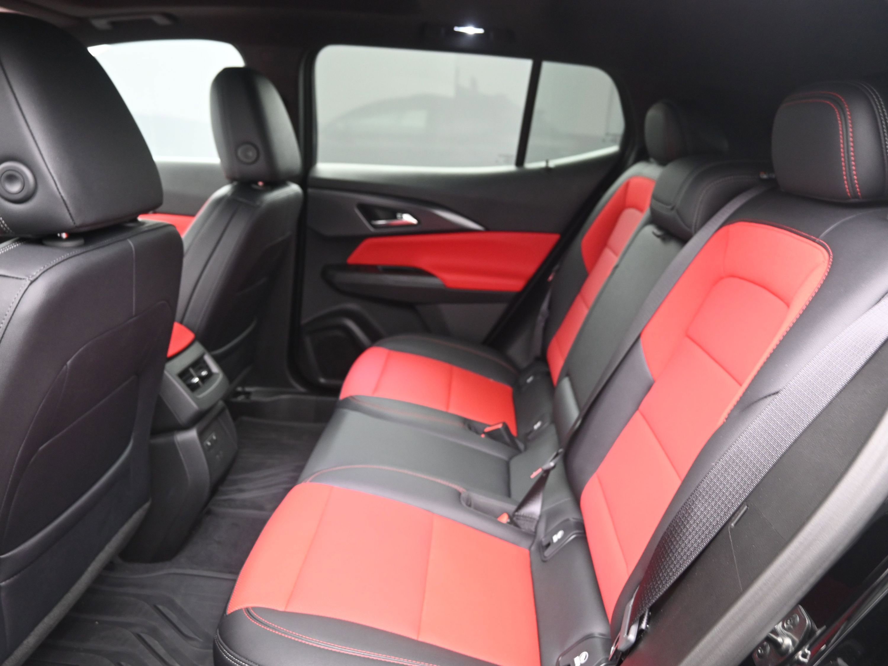 New 2025 Chevrolet Equinox EV RS w/ Convenience Package II image 17