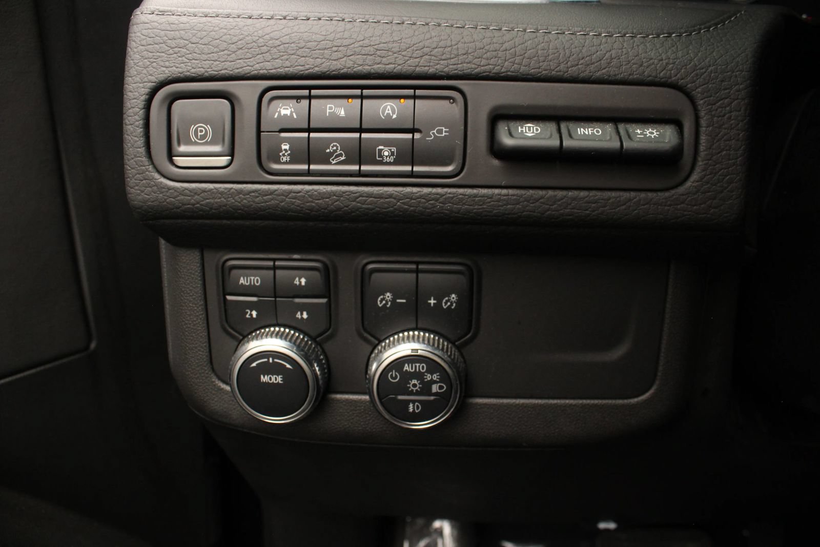 Used 2022 GMC Yukon Denali AWD/4WD image 31