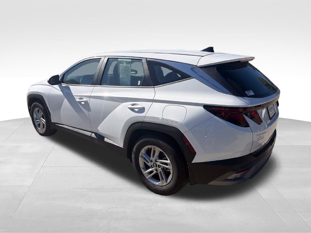 Used 2026 Hyundai Tucson SE FWD image 3