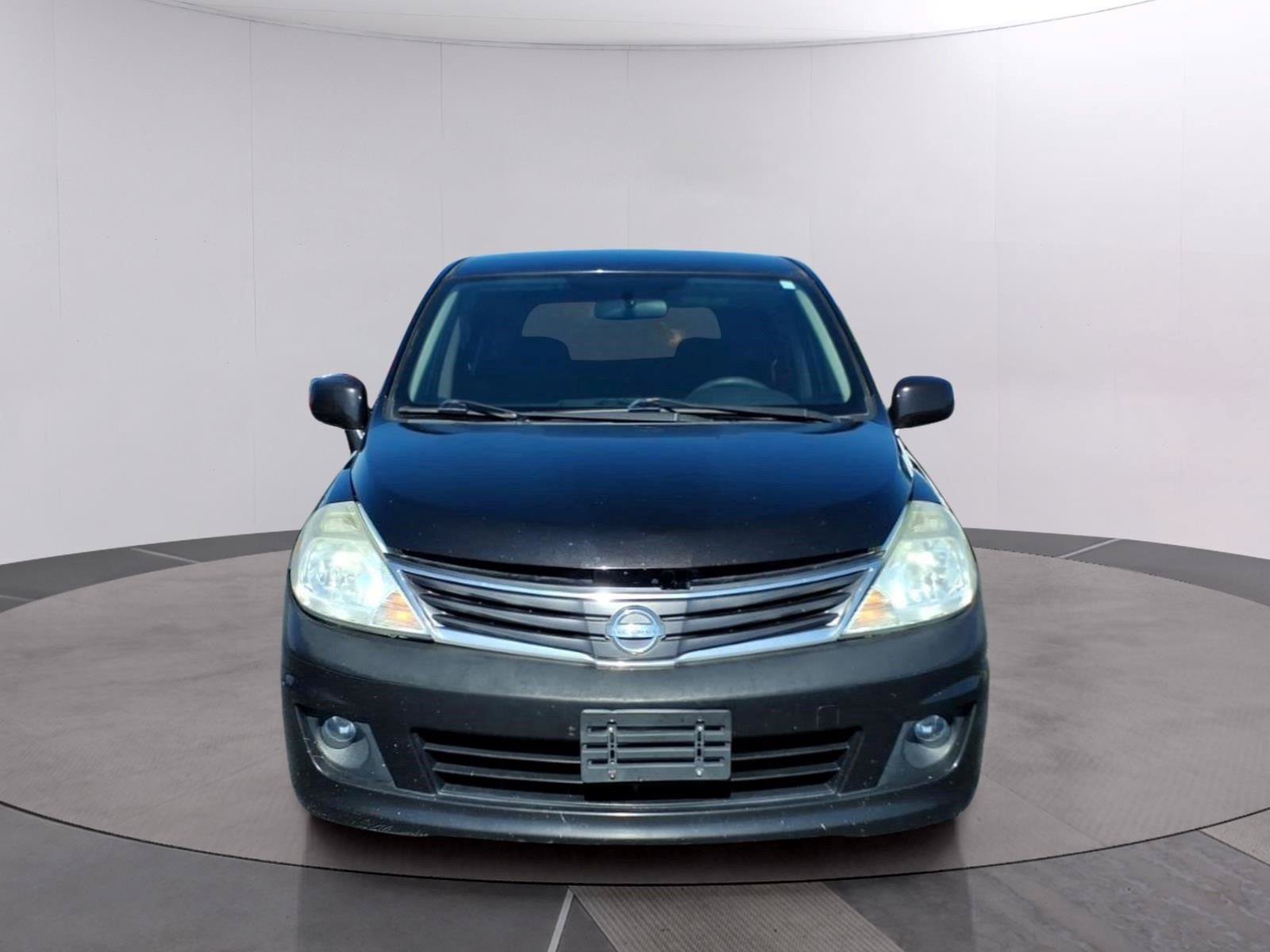 Used 2010 Nissan Versa Hatchback FWD image 8