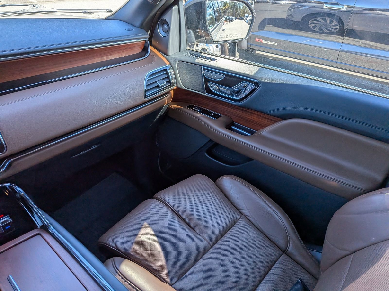 Certified 2022 Lincoln Navigator L Reserve image 19